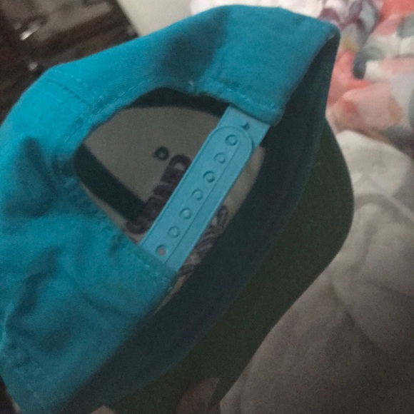 Vintage 90s Hat - Picture 2 of 2